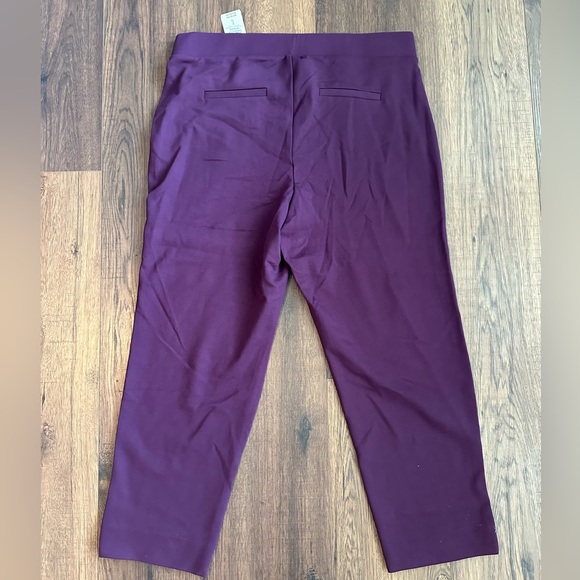 NWT Torrid Ankle Length Ponte Pant Size 0, 0x, 12 - Picture 3 of 3